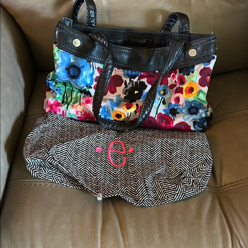 Thirty-One Blue and Pink Floral and Chevron Monogram Shoulder Bag